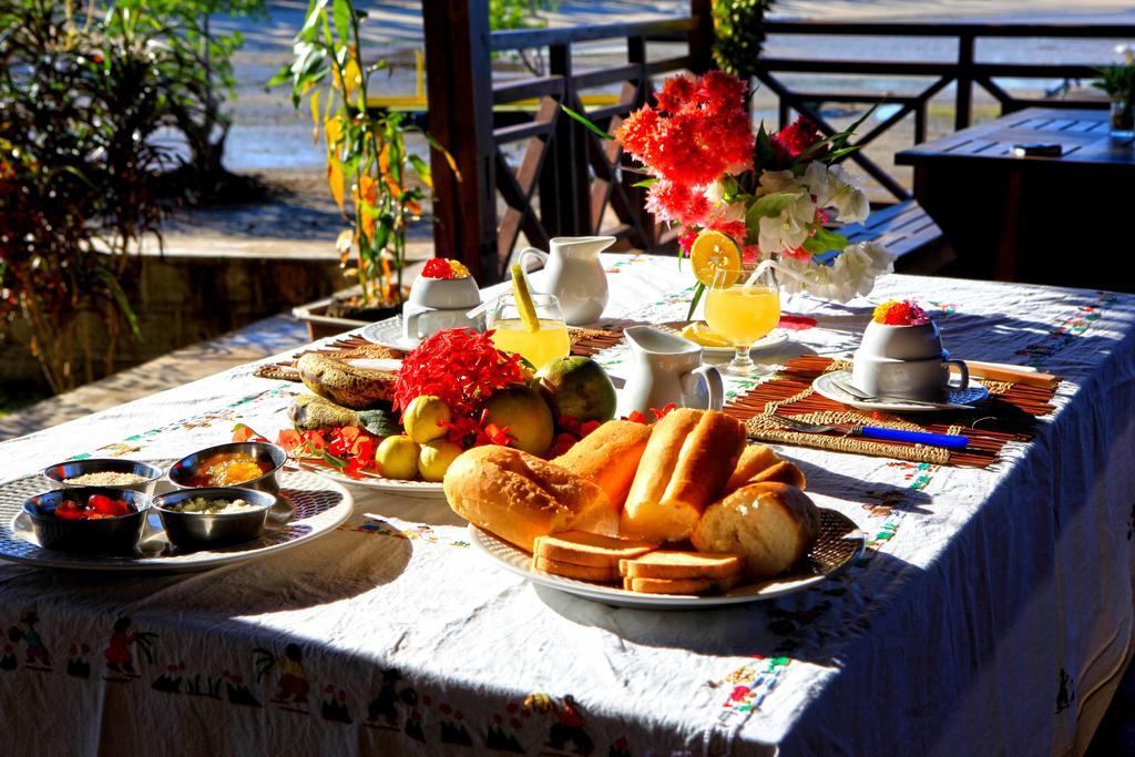 Ylang Hotel Ambondrona  Pokój zdjęcie