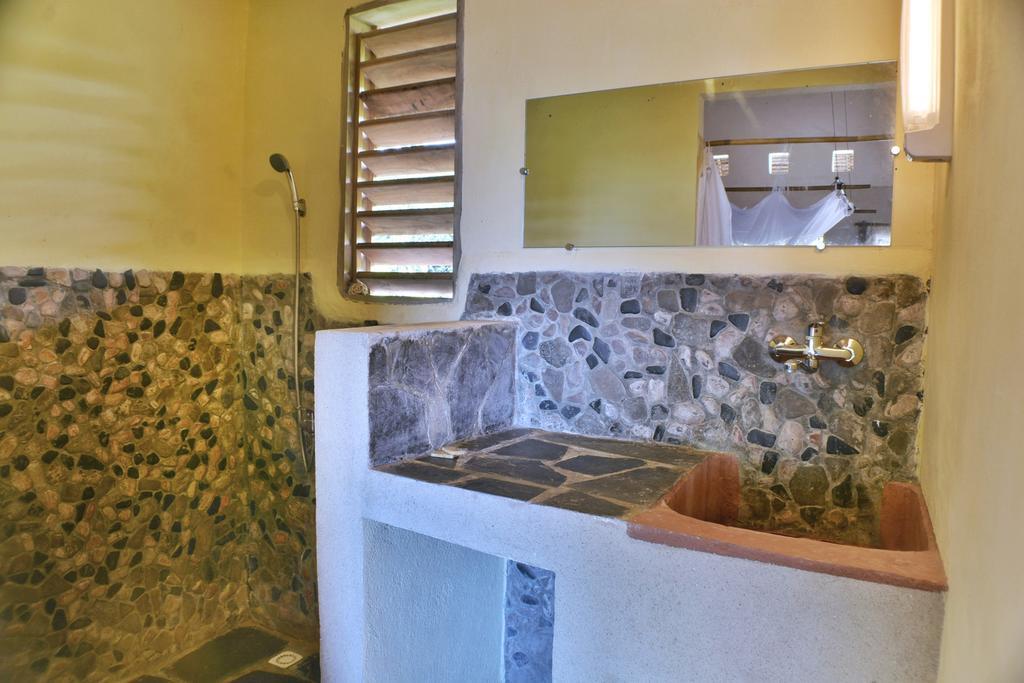 Ylang Hotel Ambondrona  Zewnętrze zdjęcie