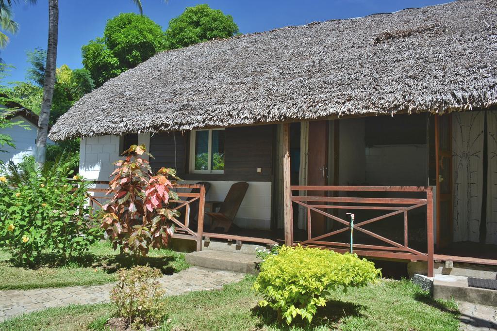 Ylang Hotel Ambondrona  Zewnętrze zdjęcie